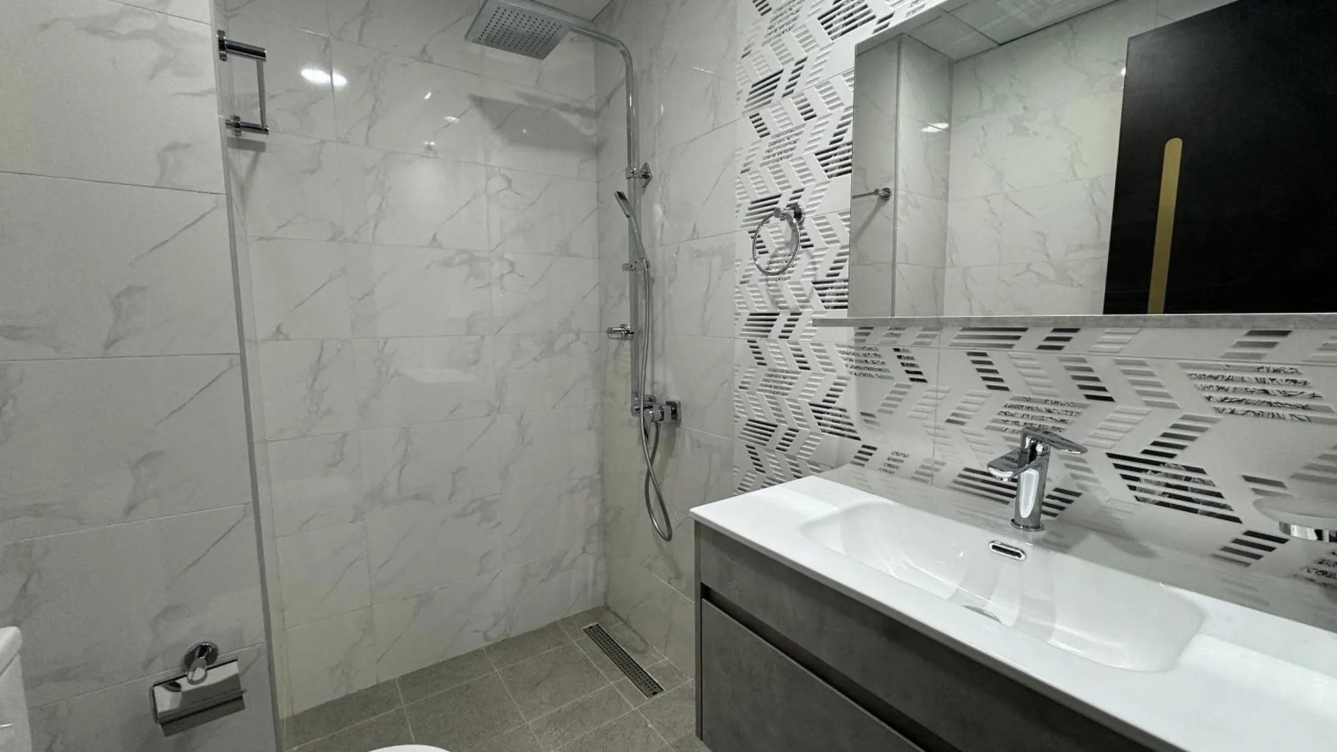 Ashri Hh Standard Studio Arjan Dubai United Arab Emirates